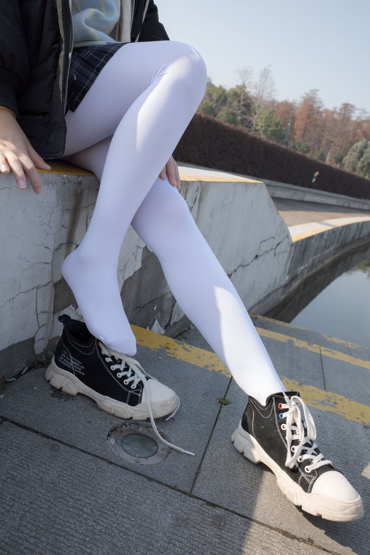 丝袜美腿预览图